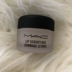 M•A•C LIP SCRUBTIOUS